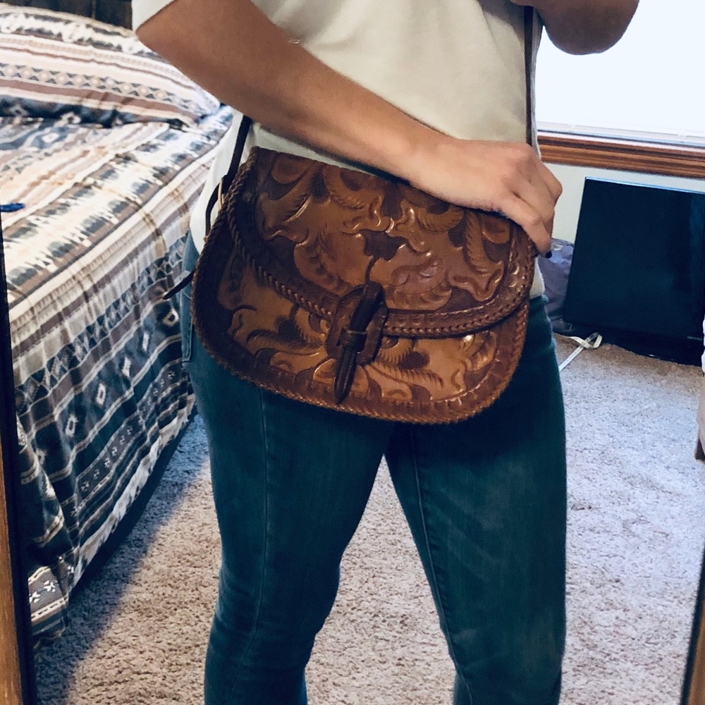 Vintage Leather Purse Tooled Design